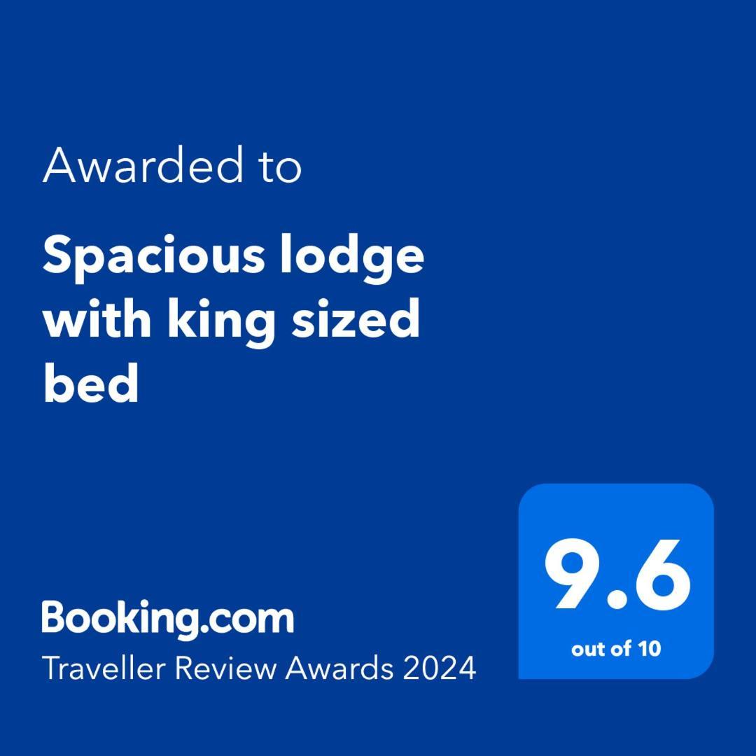 Spacious Lodge With King Sized Bed Inveraray Eksteriør billede