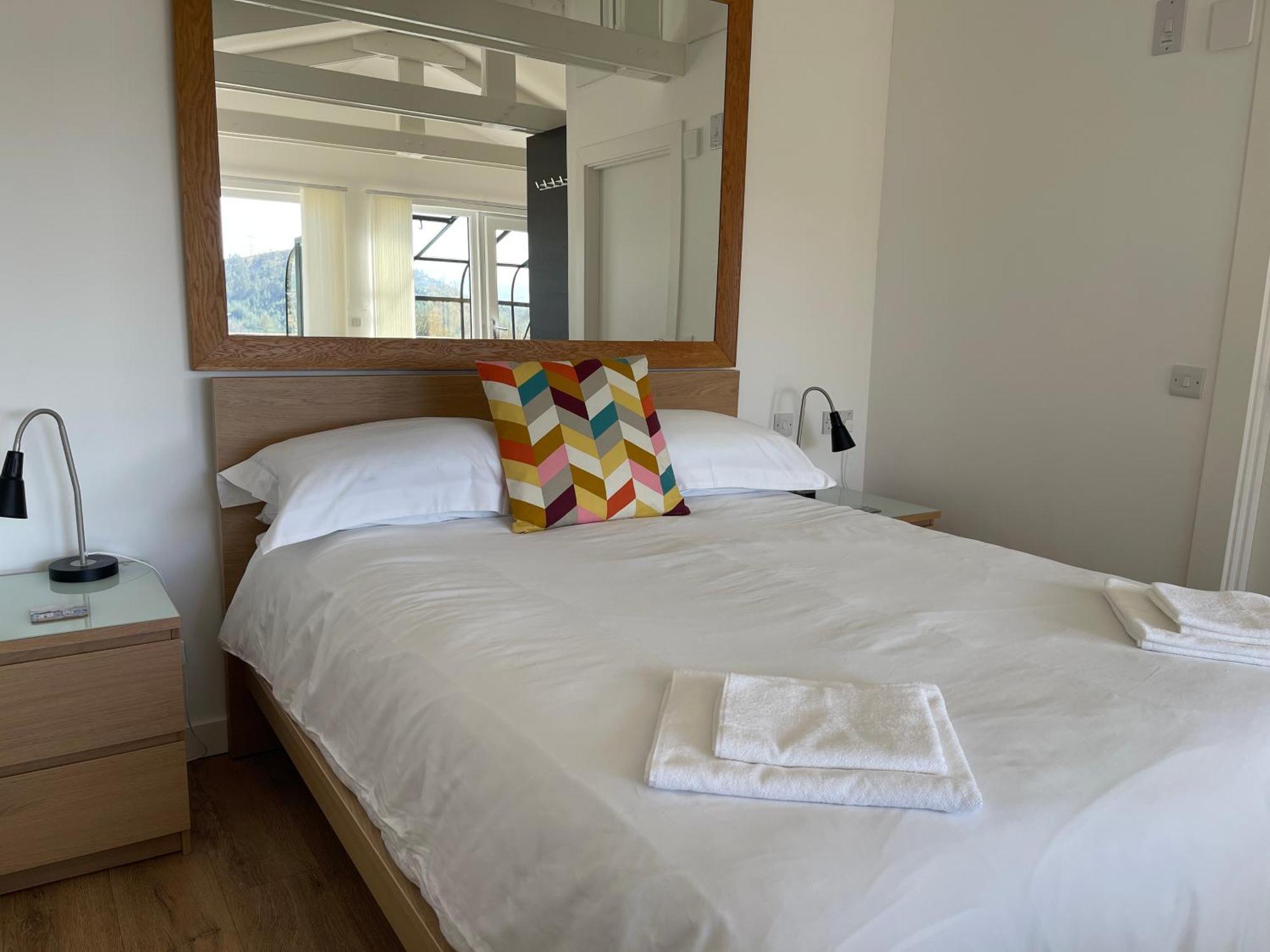 Spacious Lodge With King Sized Bed Inveraray Eksteriør billede